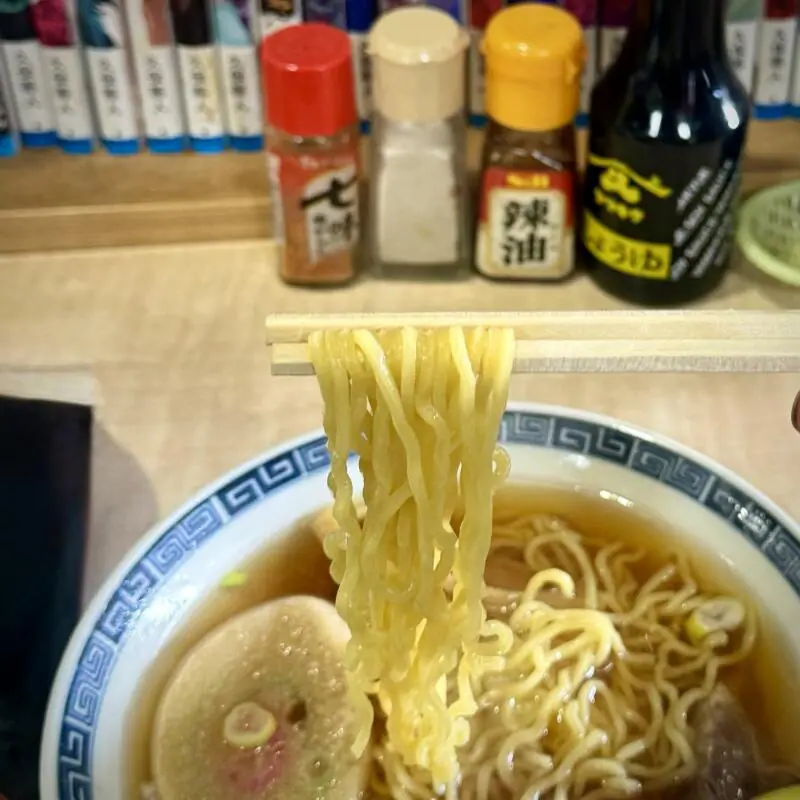 東寿司 秋田県横手市平鹿町 浅舞覚町 醍醐駅 半ラーメン 醤油ラーメン 麺