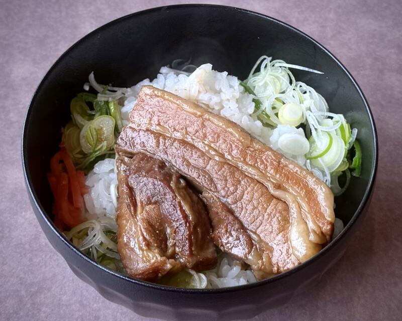 いわ谷商店 いわやしょうてん 青森県西津軽郡深浦町深浦 深浦駅前 角煮ご飯