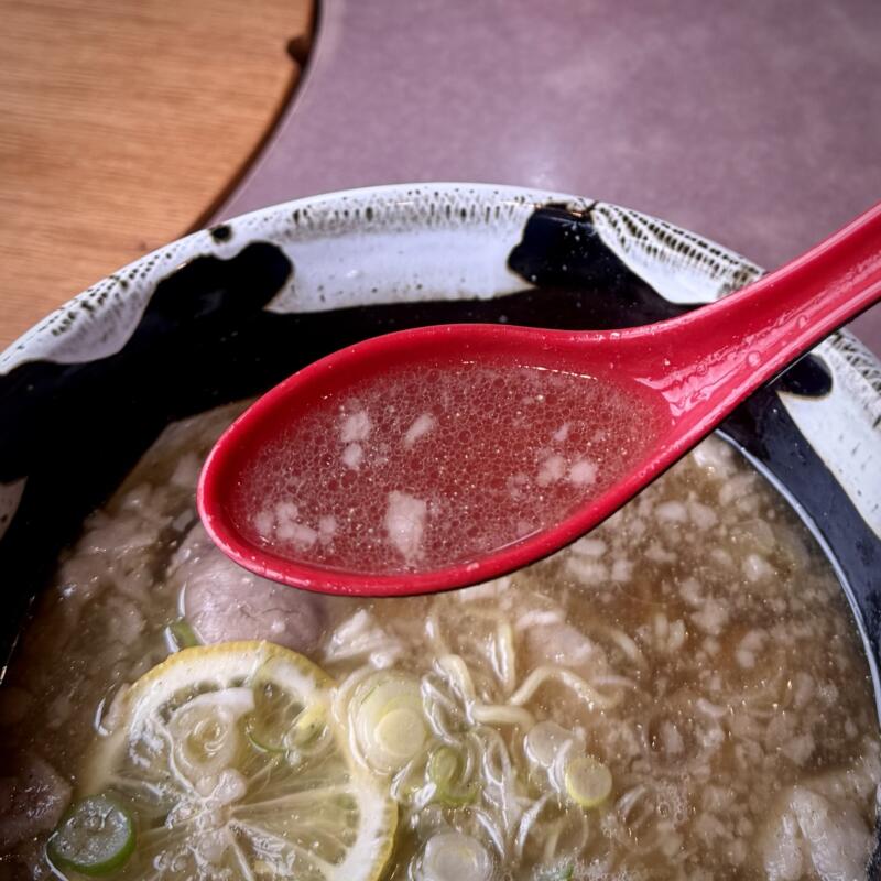 いわ谷商店 いわやしょうてん 青森県西津軽郡深浦町深浦 深浦駅前 背脂煮干しラーメン 背脂醤油ラーメン こってり スープ