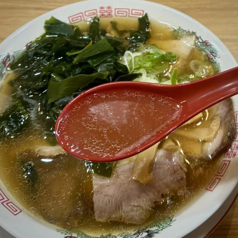 朝らぁ麺 のぞいち 和酒屋 杉やま 秋田県秋田市大町 大町AKビル2階 大町四丁目 秋田駅 中華そば わかめ ワカメ中華そば ちゃん系ラーメン 豚だし醤油ラーメン スープ