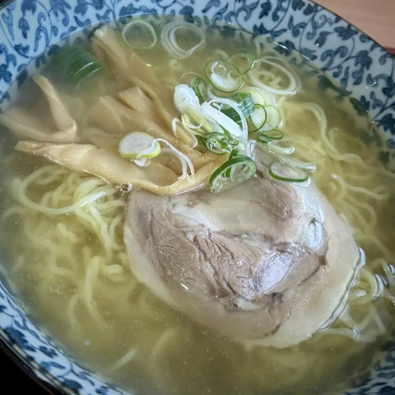 かそせ いか焼き村食堂 青森県西津軽郡深浦町風合瀬 道の駅 ふかうら内 風合瀬駅 塩ラーメン 具