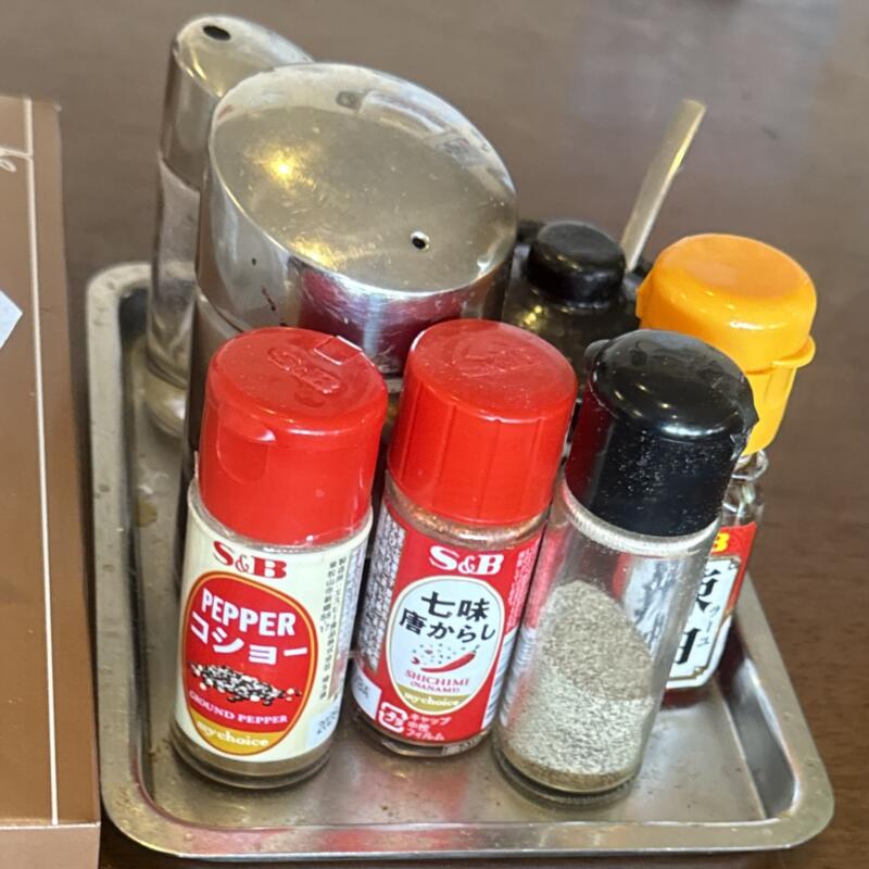 麺家秀吉 西馬音内店 秋田県雄勝郡羽後町 湯沢駅 体育館前 納豆味噌らーめん みそラーメン 味変 調味料