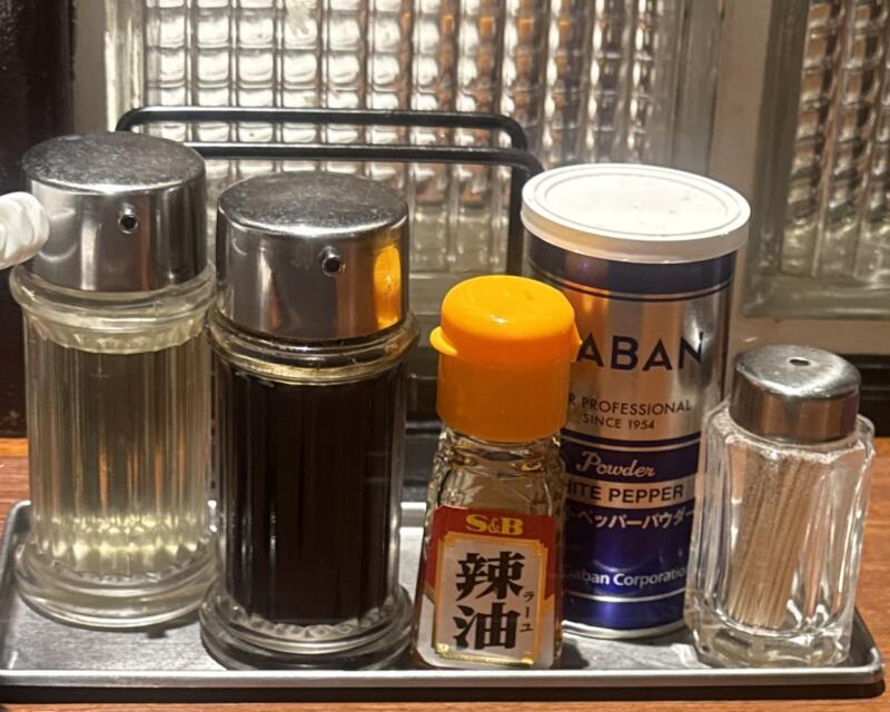 紅虎餃子房 イオンモール秋田店 秋田県秋田市御所野地蔵田 イオンモール秋田1F こまちダイニング 超辣坦坦麺 スーパー激辛タンタンメン 激辛ラーメン 担々麺 坦々麺 味変 調味料