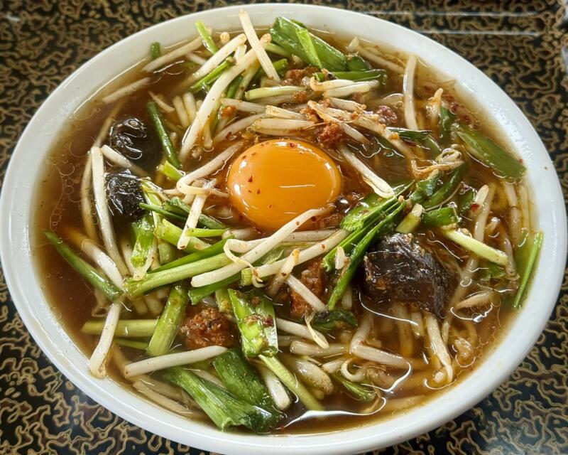 ろくごうドライブイン 秋田県仙北郡美郷町六郷 飯詰駅 六郷新町 たいわん風ニラそば 名古屋ご当地 台湾ラーメン スパイスラーメン