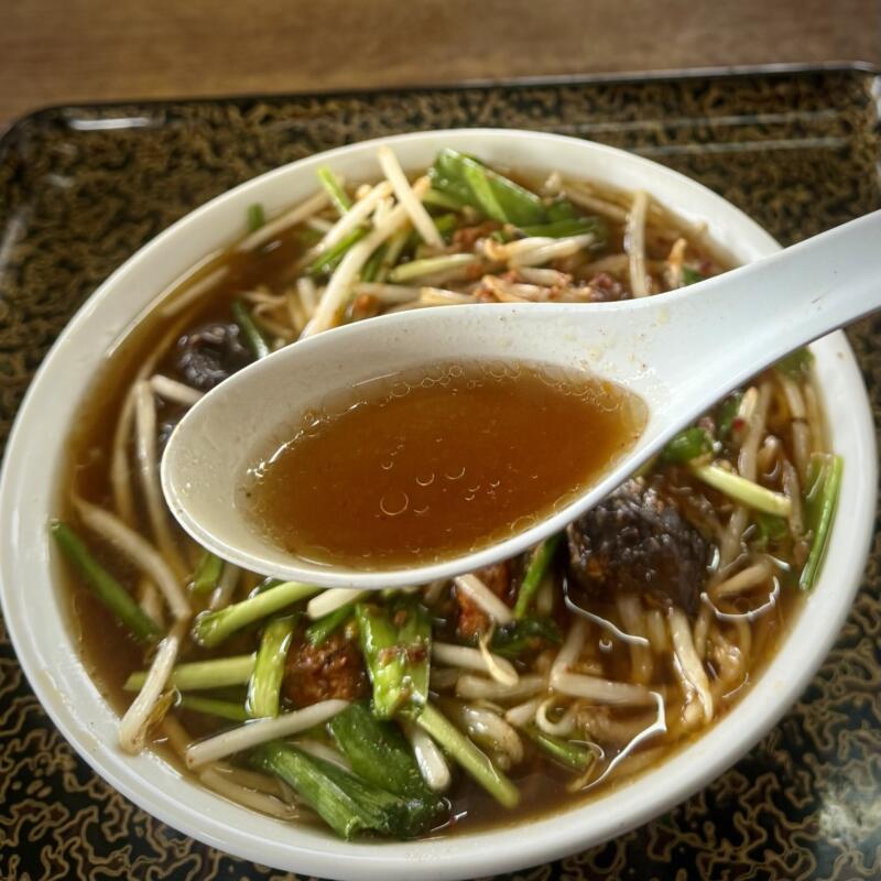 ろくごうドライブイン 秋田県仙北郡美郷町六郷 飯詰駅 六郷新町 たいわん風ニラそば 名古屋ご当地 台湾ラーメン スパイスラーメン スープ