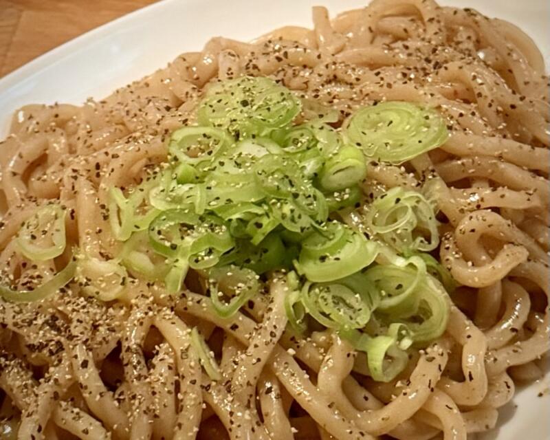 BAR JAH ジャー 秋田県秋田市大町 大町5丁目 川反 秋田駅 おつまみ煮干し麺 煮干しまぜそば 具