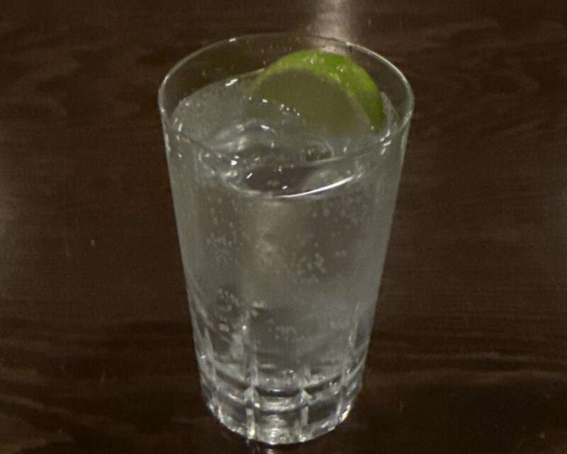 moon shine 秋田県秋田市大町 BAR ムーンシャイン 川反 ジンソニック