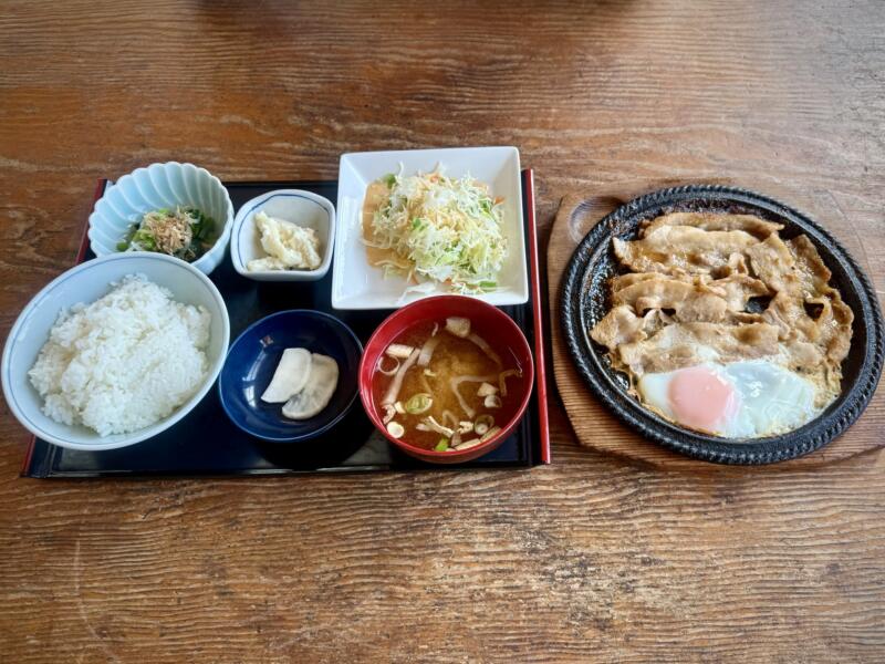 ろくごうドライブイン 秋田県仙北郡美郷町六郷 飯詰駅 六郷新町 ジャンボ焼肉定食