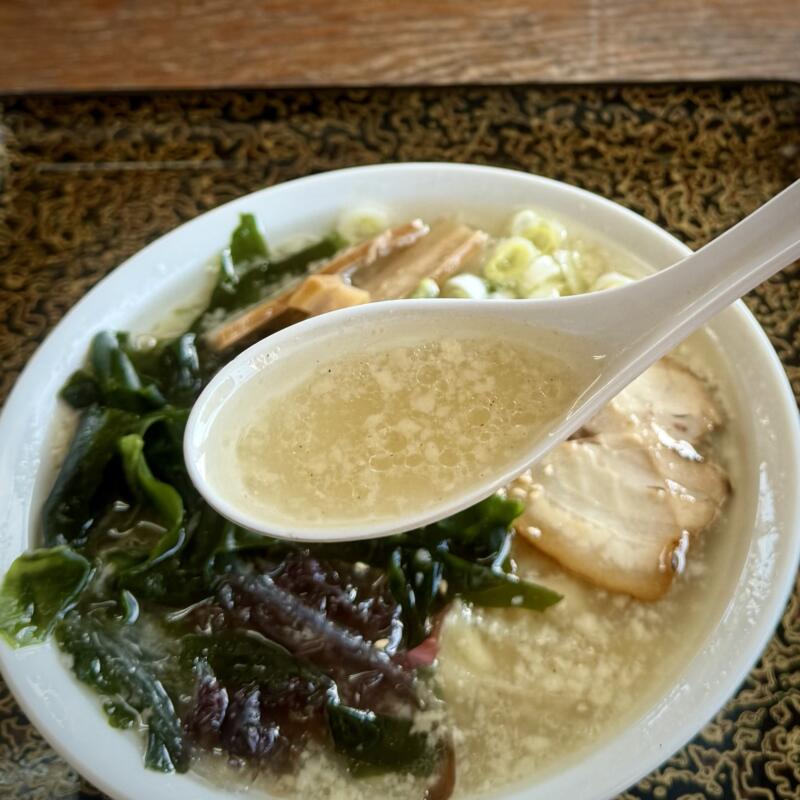 ろくごうドライブイン 秋田県仙北郡美郷町六郷 飯詰駅 六郷新町 海藻塩香娘麺 サンＱラーメン インスパイア 海藻シャンコ 塩ラーメン スープ