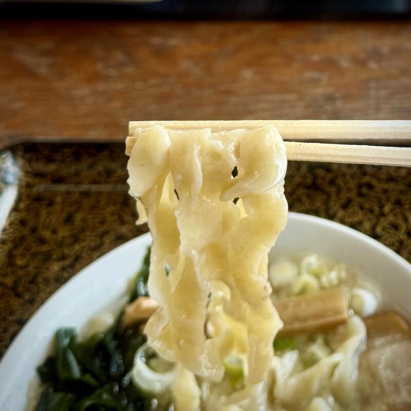 ろくごうドライブイン 秋田県仙北郡美郷町六郷 飯詰駅 六郷新町 海藻塩香娘麺 サンＱラーメン インスパイア 海藻シャンコ 塩ラーメン 麺