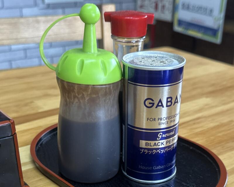 いわはなや食堂 山形県西置賜郡飯豊町手ノ子 手ノ子駅 置賜総合病院前 中華そば 醤油ラーメン 味変 調味料