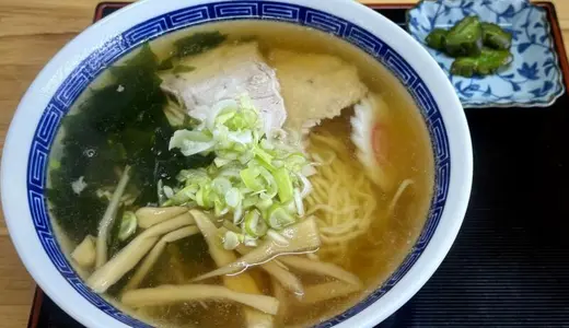 いわはなや食堂＠山形県西置賜郡飯豊町手ノ子にて中華そばをオーダー！今は四代目が腕を振るう昭和初期に創業の老舗名店♪