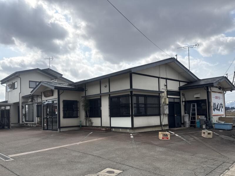 かめや食堂 山形県長井市今泉 今泉駅前角 外観