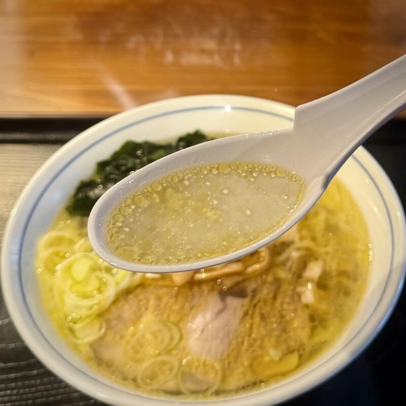 ひとつぶの麦 福島県喜多方市松山町鳥見山 有隣病院前 喜多方駅 黄金の塩そば 塩ラーメン スープ