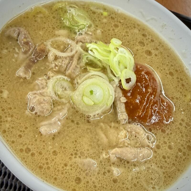 食ってく！持ってく！八幡平ポーク 秋田県南秋田郡大潟村 道の駅 おおがた内 辛味噌ホルモンラーメン 辛みそホルモンラーメン 具