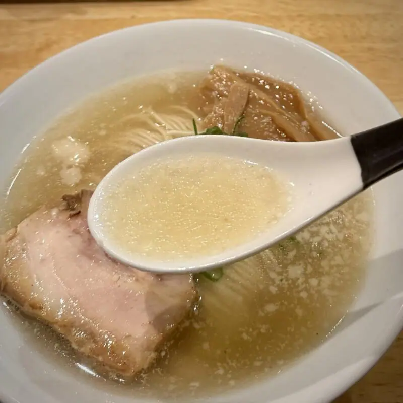 麺処 いぢろへ 秋田県秋田市八橋大畑 泉外旭川駅 塩ラーメン スープ