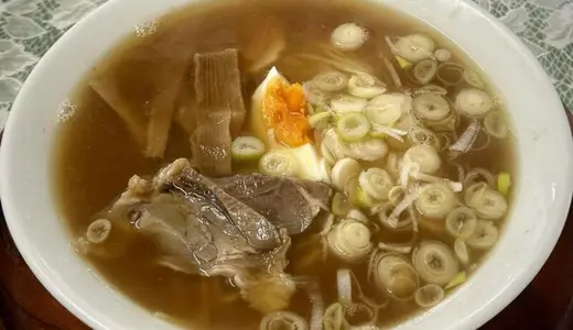 びっくり食堂＠秋田県鹿角市花輪にて中華そばをオーダー！鹿角花輪駅前にある食事処で食べるほっこり美味しいノスラー♪