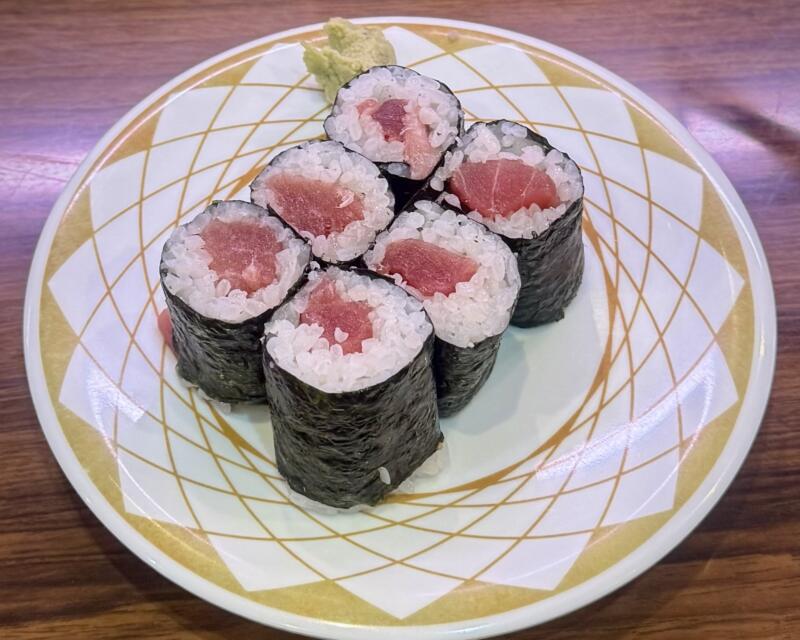 ファミリー寿し 一番星 回転寿司 秋田県鹿角市花輪 市役所前 鹿角花輪駅 半ラーメン 醤油ラーメン 鉄火巻き