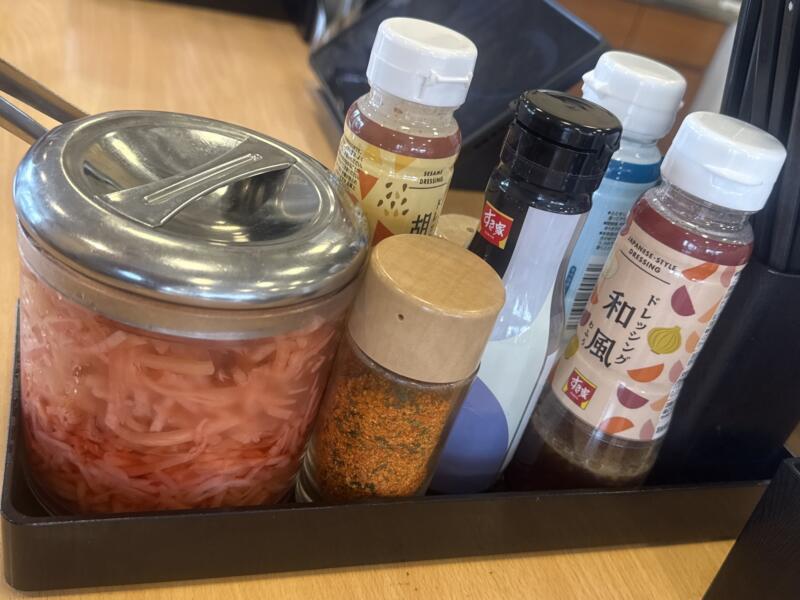 すき家 7号秋田土崎店 秋田県秋田市土崎港相染町 砂山 国道七号線側 上飯島駅 辛味ねぎとん汁みそらーめん 豚汁 味噌ラーメン 味変 調味料