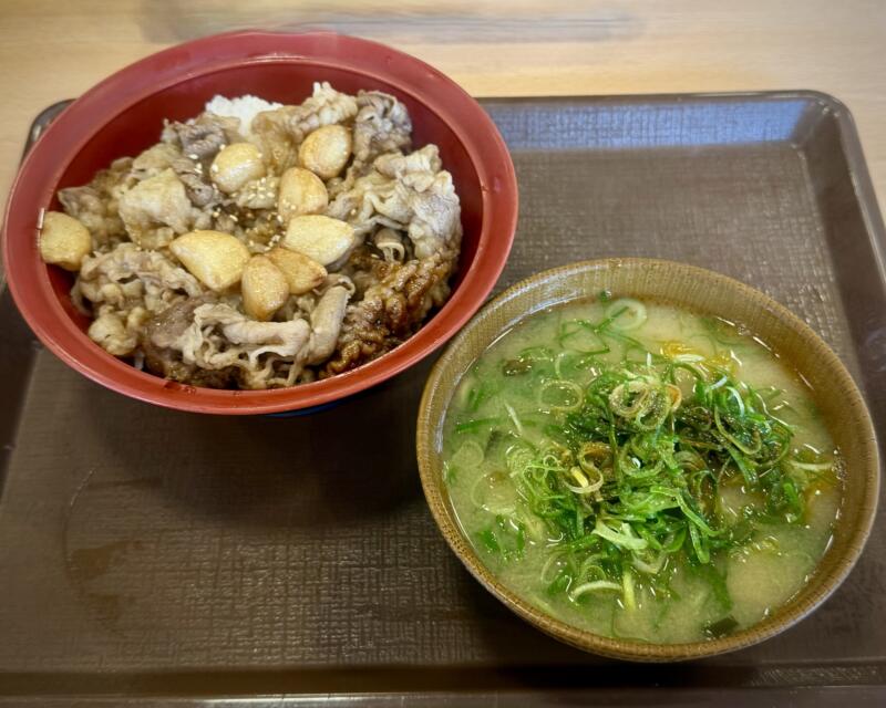 すき家 7号秋田土崎店 秋田県秋田市土崎港相染町 砂山 国道七号線側 上飯島駅 辛味ねぎとん汁みそらーめん 豚汁 味噌ラーメン にんにく牛カルビ焼肉丼