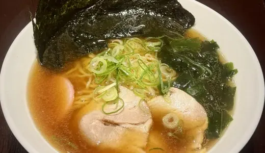 四六時中大曲店@秋田県大仙市にて特製煮干しらーめん＆大判アジフライ＆麦ごはんをオーダー！和風醤油味なニボラーと揚げたてサク・フワな鯵フライに舌鼓♪