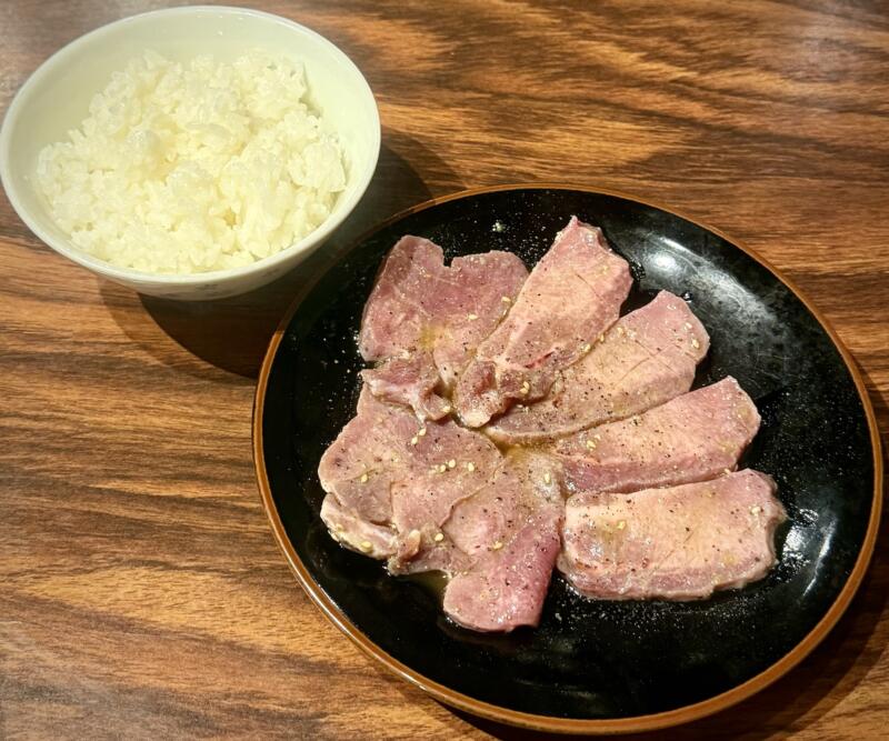 焼肉 炭火焼き 暖団家 ホルモン厨房 暖団家 秋田県秋田市仁井田 上新田 羽後牛島駅 仔牛の牛タン 半ライス