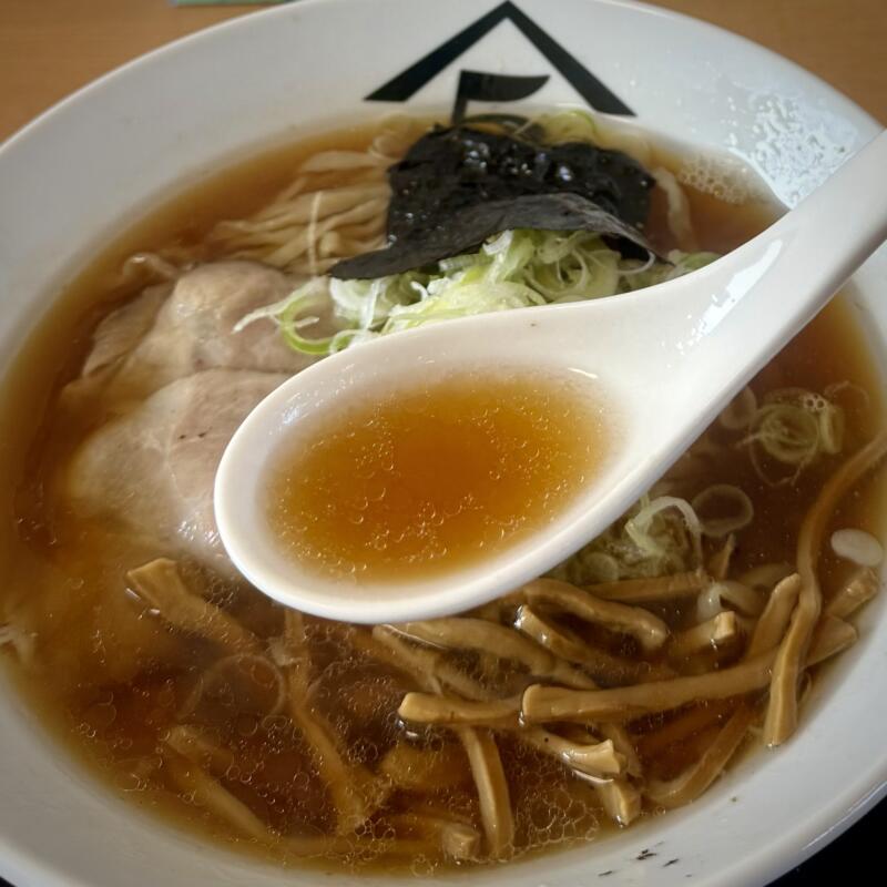 中華そば 肴 yamago にかほ店 ヤマゴ やまご 3号店 秋田県にかほ市象潟町中橋町 象潟駅 魚手揉中華 手揉み中華そば 醤油ラーメン スープ