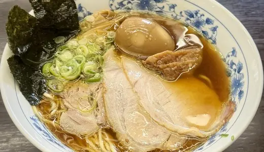 ラーメンシロクロ by 秋田香麺会＠秋田県由利本荘市東由利にて特製中華そばをオーダー！道の駅に隣接された黄桜温泉 優楽里内にある食事処で5/1〜5/6までの期間限定出店♪