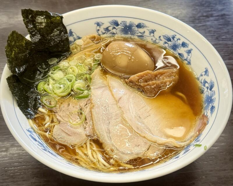 ラーメン シロクロ by 秋田香麺会 秋田県由利本荘市東由利老方 黄桜温泉 優楽里内 道の駅東由利に隣接 特製中華そば 醤油ラーメン