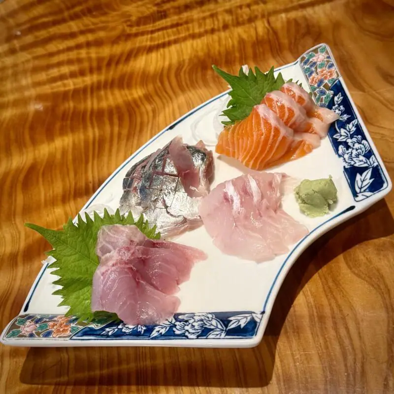 fishermans baru 109 フィッシャーマンズ バル 109 秋田県秋田市大町 川反 刺身盛り合わせ 4点盛り アラ・イシモチ・アジ・椿サーモン
