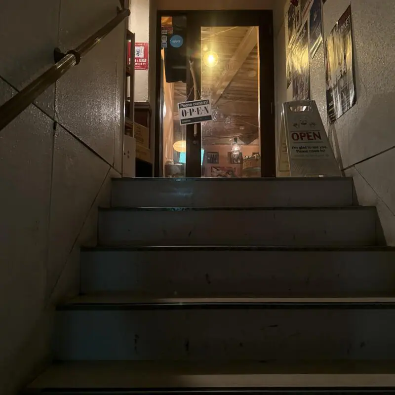 BAR JAH ジャー 秋田県秋田市大町 川反 秋田駅 大町五丁目 階段 入口