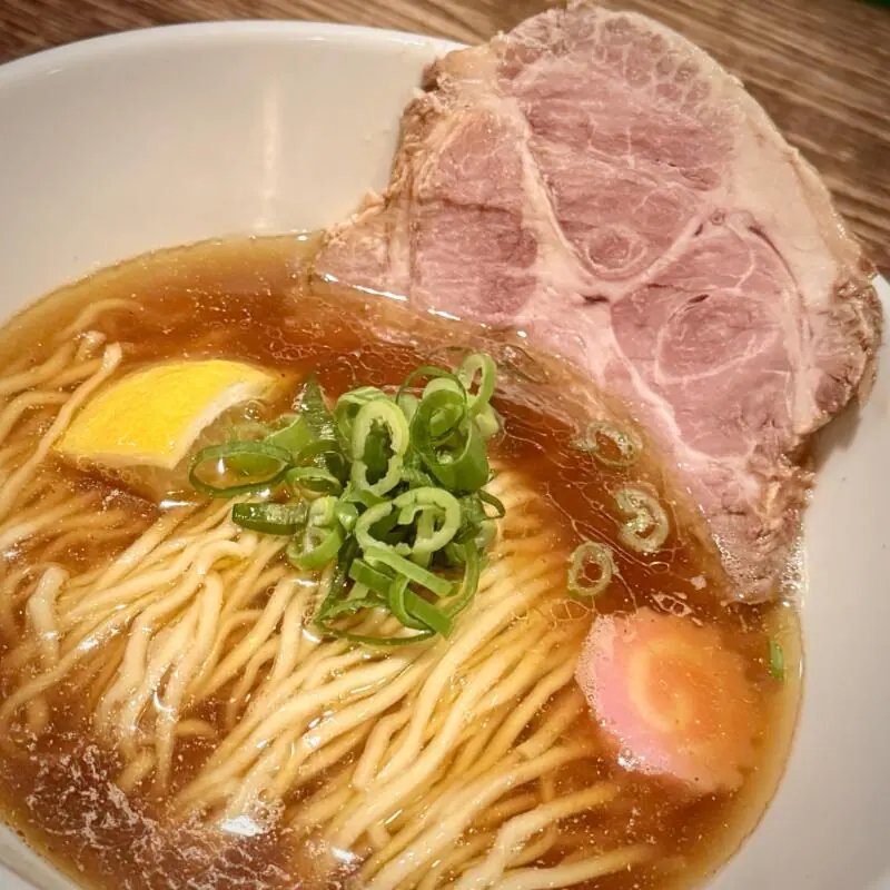 BAR JAH ジャー 秋田県秋田市大町 川反 秋田駅 大町五丁目 煮干し鶏油そば 醤油ラーメン 鶏煮干し中華そば 具