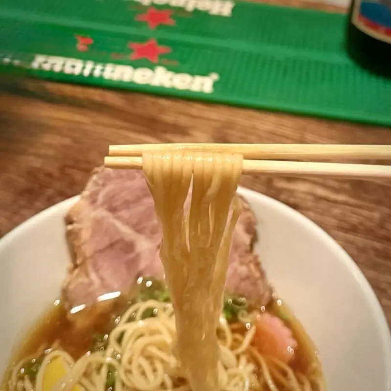 BAR JAH ジャー 秋田県秋田市大町 川反 秋田駅 大町五丁目 煮干し鶏油そば 醤油ラーメン 鶏煮干し中華そば 麺 浅草開化楼