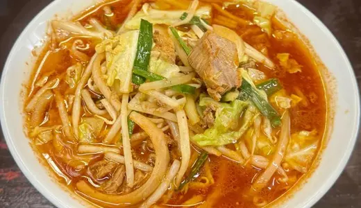 ラーメン はち＠秋田県秋田市茨島にてはちしょうゆをオーダー！確実に進化を感じる名店インスパイアな辛旨ラーメン♪