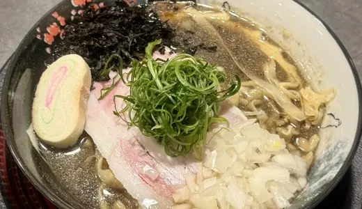 麺酒飯よるあお＠秋田県秋田市川尻御休町にて煮干中華そば＆炙りえんがわ丼をオーダー！4月より営業を開始したRamen Ao(ラーメンアオ)の夜の部の暖簾変え店でサクッと初飲みを堪能♪
