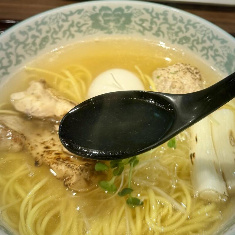 ラーメンダイニング 林泉堂トピコ店 秋田県秋田市中通 秋田駅ビル トピコ3階 秋田駅西口 稲庭ラーメン 塩ラーメン スープ