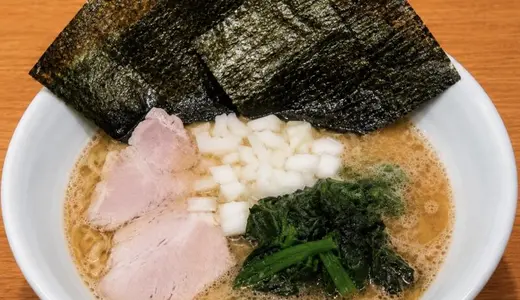 家系ら〜めん 雫(しずく)＠秋田県秋田市仁井田本町にて家系らーめんをオーダー！「直系」の看板を掲げる新店がオープン♪