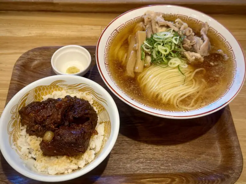 新旬屋本店 山形県新庄市沖の町 親鶏中華蕎麦(醤油) 親鶏中華そば 醤油ラーメン ミニとろチャ丼付