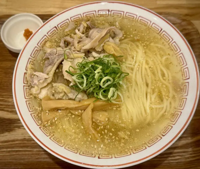 新旬屋本店 山形県新庄市沖の町 親鶏中華蕎麦(塩) 親鶏中華そば 塩ラーメン