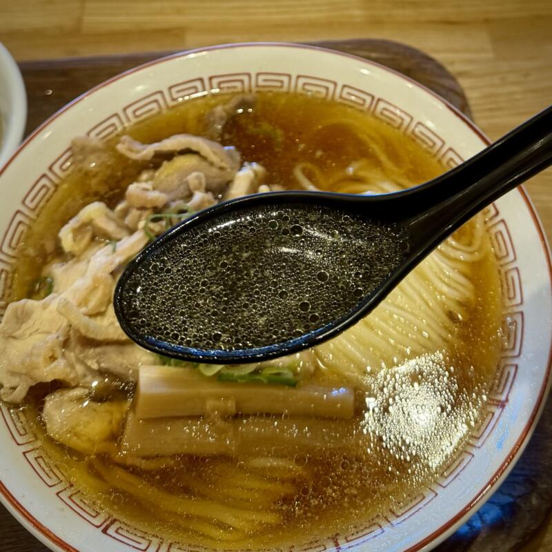 新旬屋本店 山形県新庄市沖の町 親鶏中華蕎麦(醤油) 親鶏中華そば 醤油ラーメン ミニとろチャ丼付 スープ