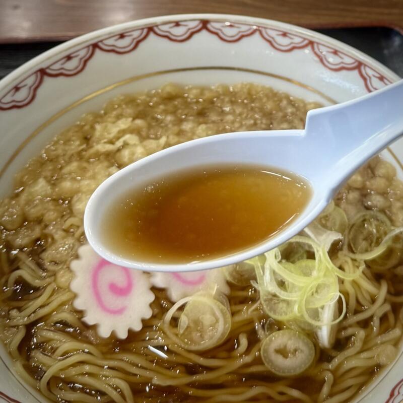 お食事処 雁の里 秋田県仙北郡美郷町飯詰 湯とぴあ 雁の里温泉内 三貫堰 後三年駅 美郷セット 美郷たぬ中 たぬき中華そば 和風醤油ラーメン スープ
