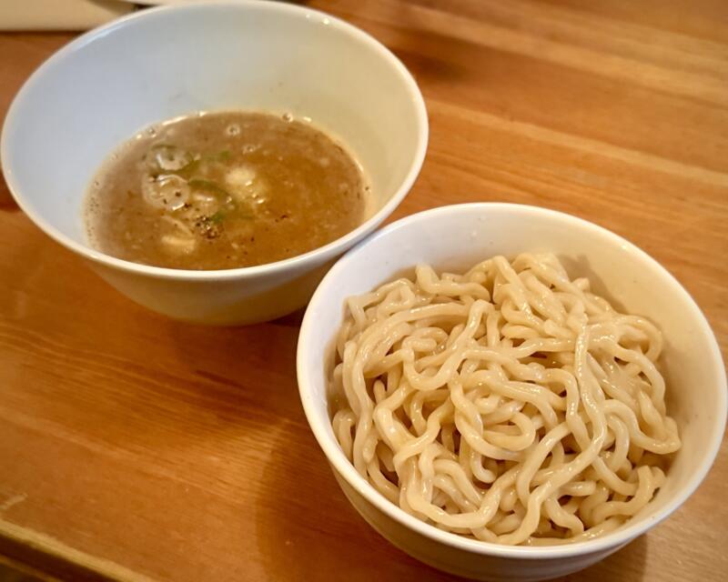 BAR JAH ジャー 秋田県秋田市大町 川反 かわばた 大町五丁目 秋田駅 夜のつけめん 特製つけめん 濃厚豚骨魚介系つけ麺 小盛り
