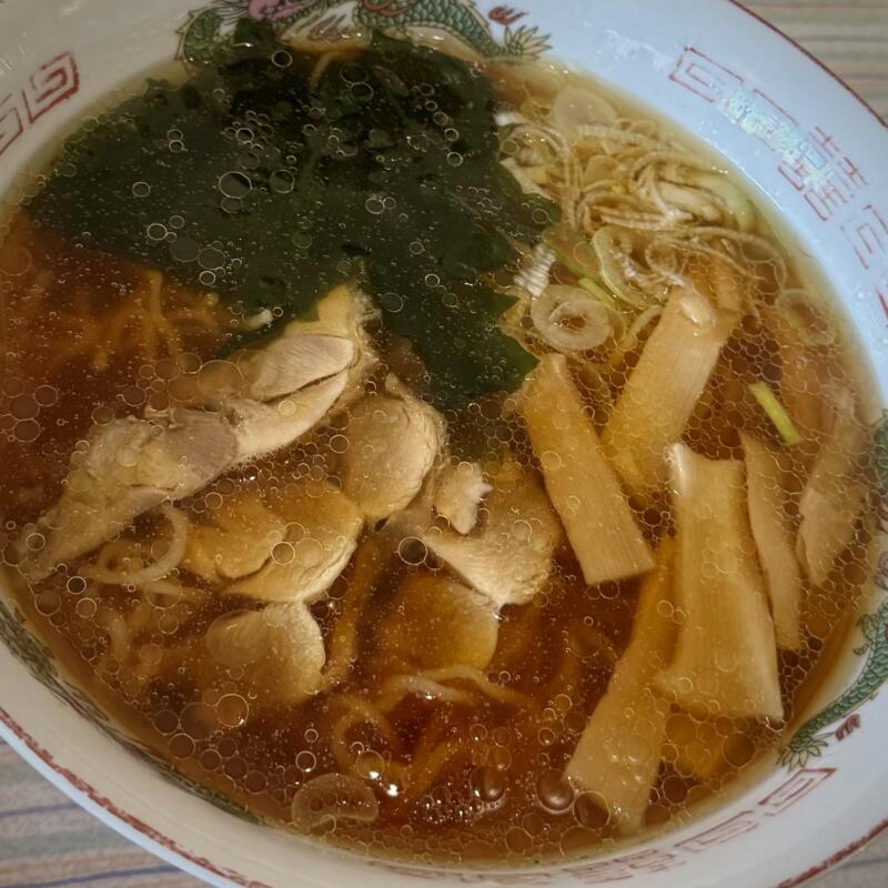 ダイニング ぶなの四季 秋田県仙北市田沢湖玉川 新玉川温泉本館2階 比内地鶏ラーメン しょうゆ 醤油ラーメン 具