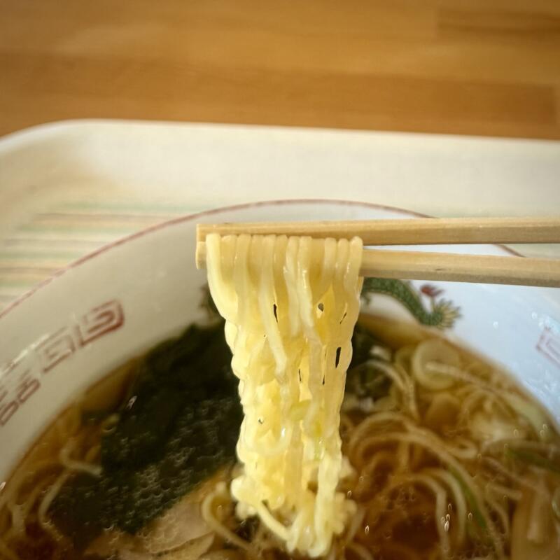 ダイニング ぶなの四季 秋田県仙北市田沢湖玉川 新玉川温泉本館2階 比内地鶏ラーメン しょうゆ 醤油ラーメン 麺