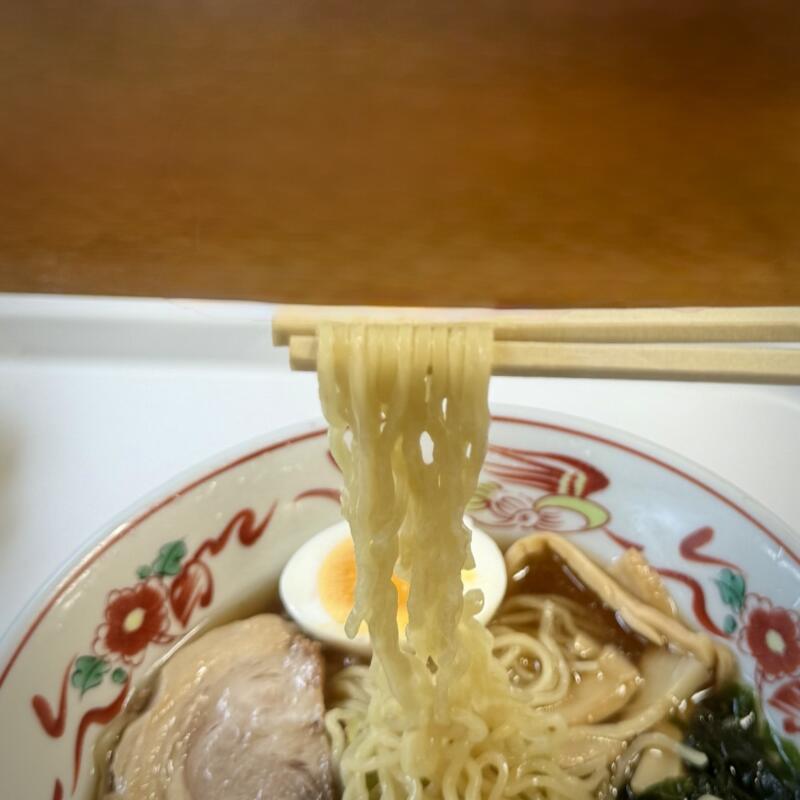 お食事処 ゆらら ゆらら食堂 秋田県鹿角市八幡平 八幡平ふれあいやすらぎ温泉センターゆらら内 大沼温泉 鹿角花輪駅 醤油ラーメン 麺