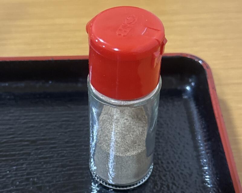 貝の沢温泉食堂 秋田県秋田市太平山谷 貝の沢口 大張野駅 冷しラーメン 冷たいラーメン 冷製醤油ラーメン 味変 調味料