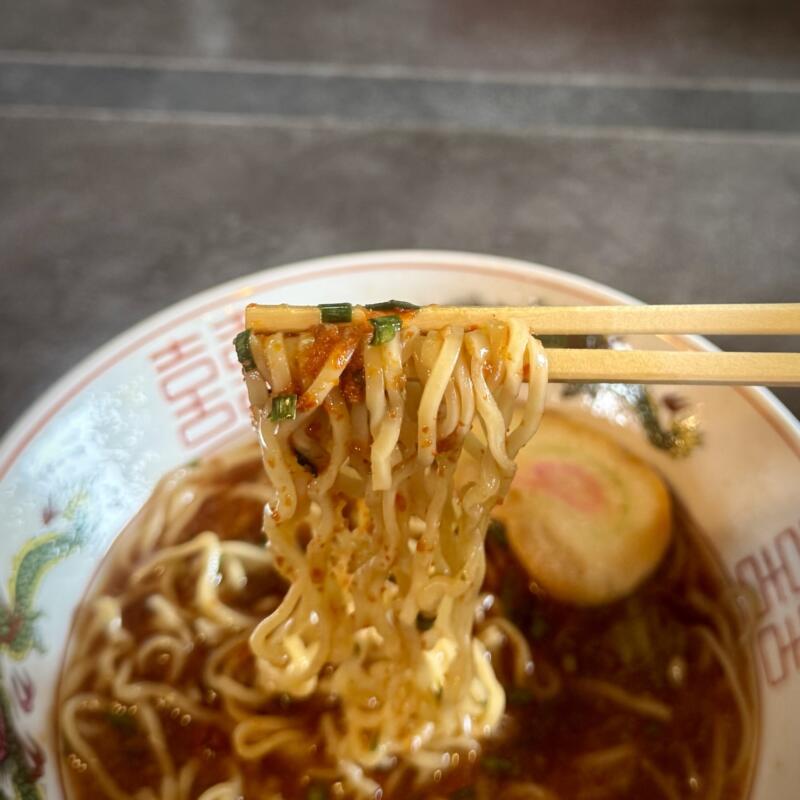 RAMEN TOKI ラーメントキ 秋田県秋田市外旭川 スーパードラックアサヒ外旭川店敷地内 ナイス入口 泉外旭川駅 TOKI江戸 秋田ご当地 江戸系ラーメン 辛醤油ラーメン 江戸辛追加 ニラ辛薬味 自家製麺
