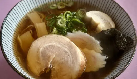お食事処 北さん家＠秋田県秋田市添川にて中華そばをオーダー！ご飯・味噌汁の他に手作りの豆腐や惣菜もセルフで食べ放題というサービス満点な新店の和風ラーメン♪