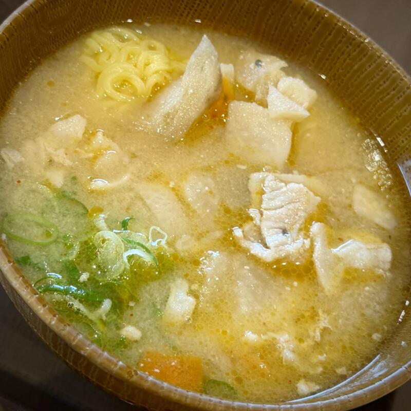 すき家 13号大仙大曲店 秋田県大仙市大曲 戸地谷 大曲駅 とん汁みそらーめん 豚汁味噌ラーメン 具