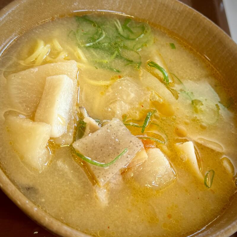 すき家 398号湯沢沖鶴店 秋田県湯沢市沖鶴 上倉内 湯沢駅 うな牛 鰻丼 牛丼 合い盛り とん汁みそらーめんおんたまセット 豚汁味噌ラーメン 具